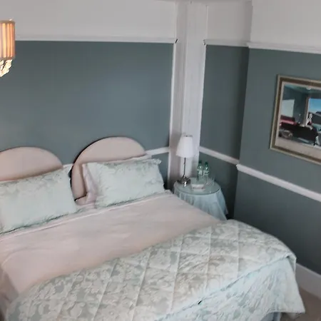 Botleigh Villa-2